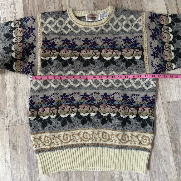 Vintage Patterned Wool Blend Sweater - Picture 7 of 9